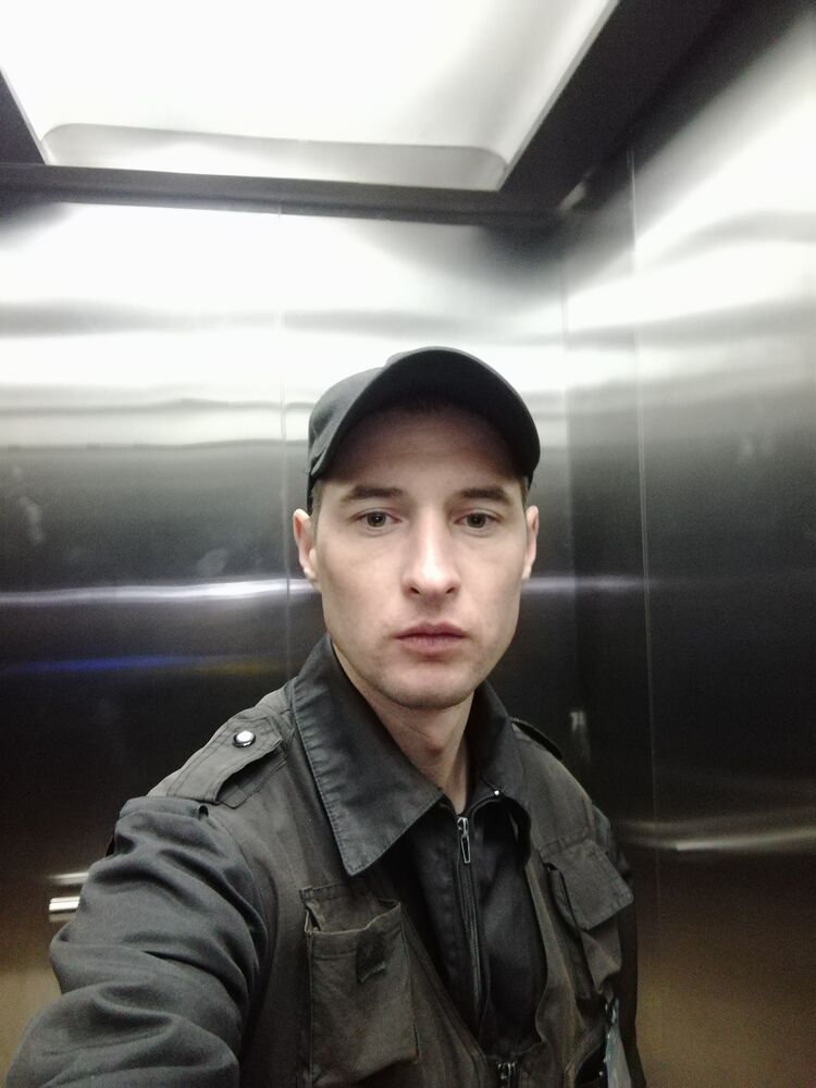  26226388  Alexander, 38 ,    