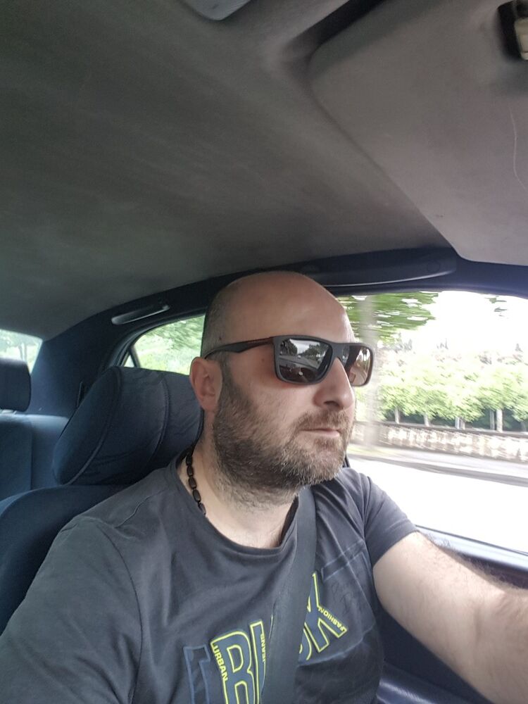  ,   Jorje, 41 ,   ,   , c 