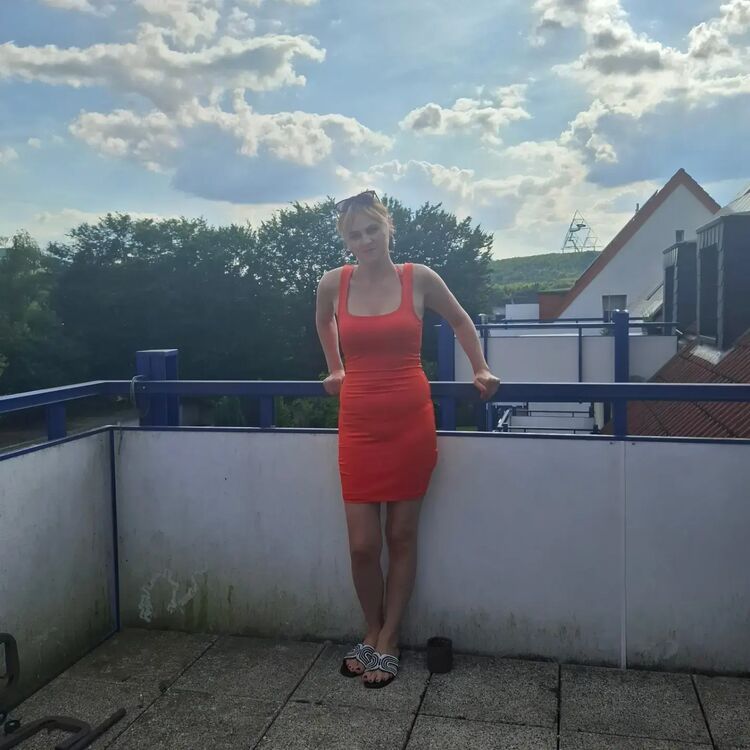  Bottrop,   Oksana, 37 ,   ,   , c , 