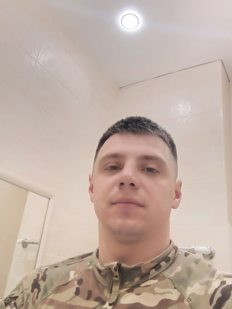  51614698  Vladislav, 31 ,    