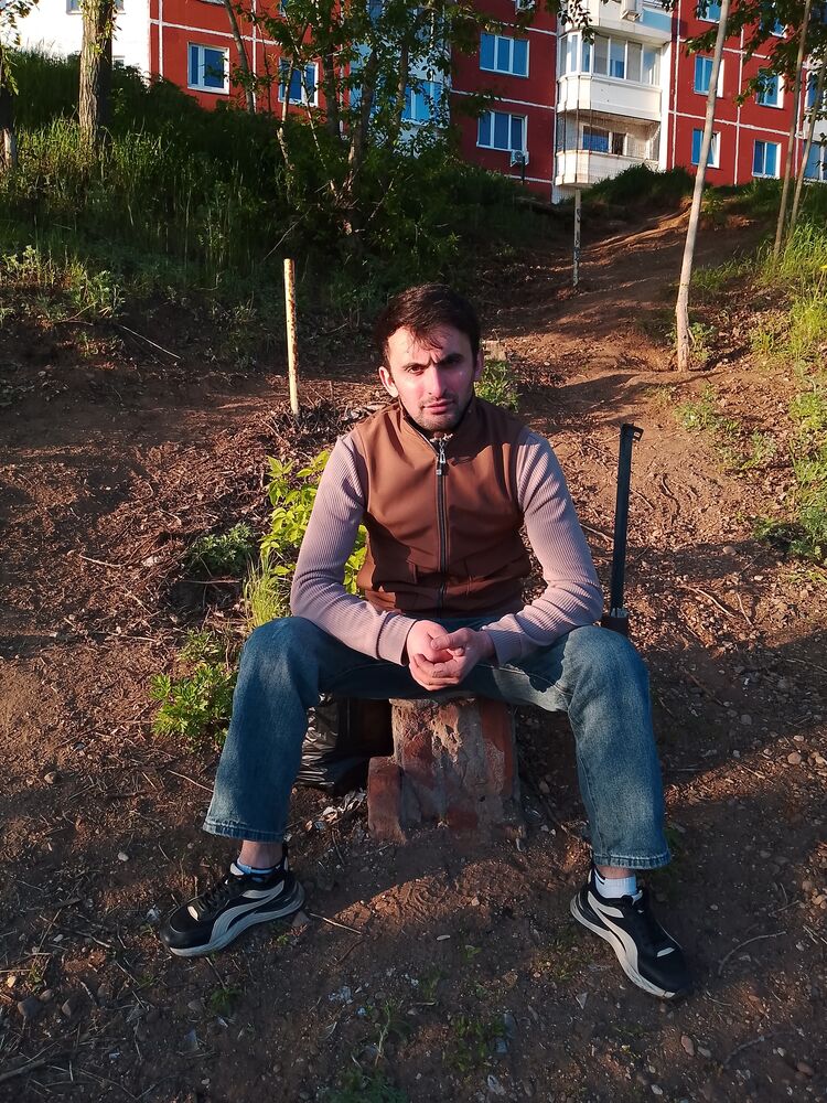  52644518  Nicat, 29 ,    