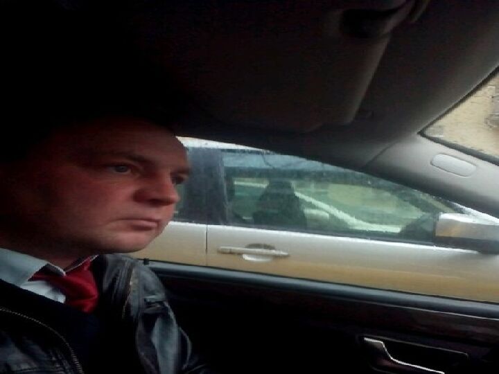  31280288  Ivan, 53 ,    