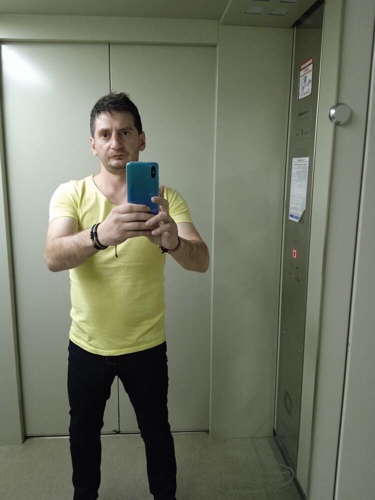  ,   Maykl, 35 ,   ,   