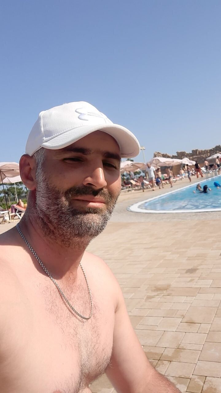  29032888  , 37 ,    