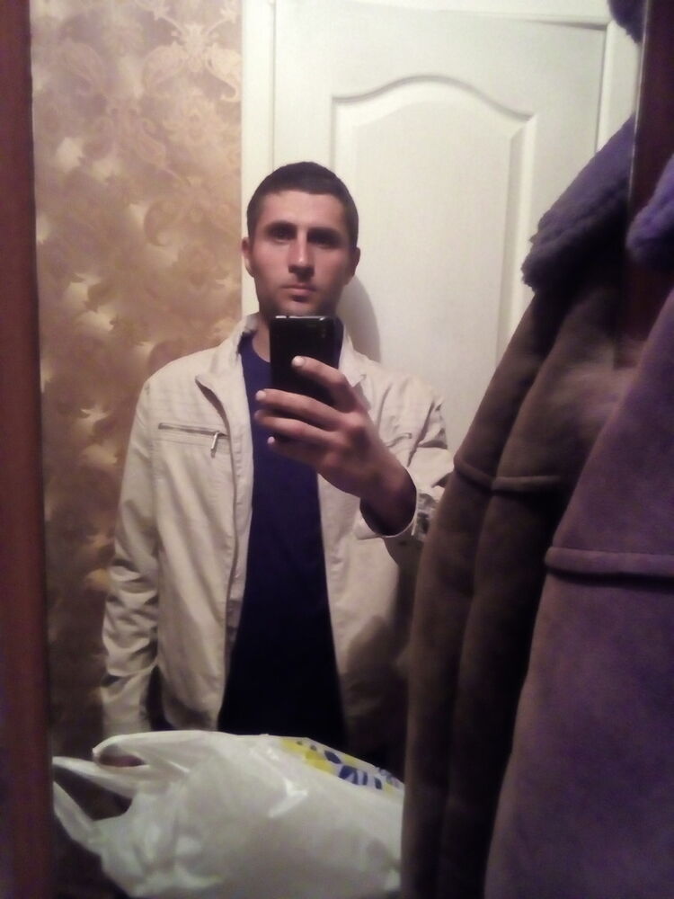  ,   Kamil, 37 ,   