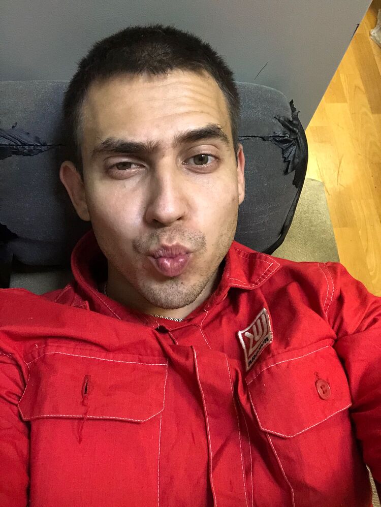  46770788  , 26 ,    