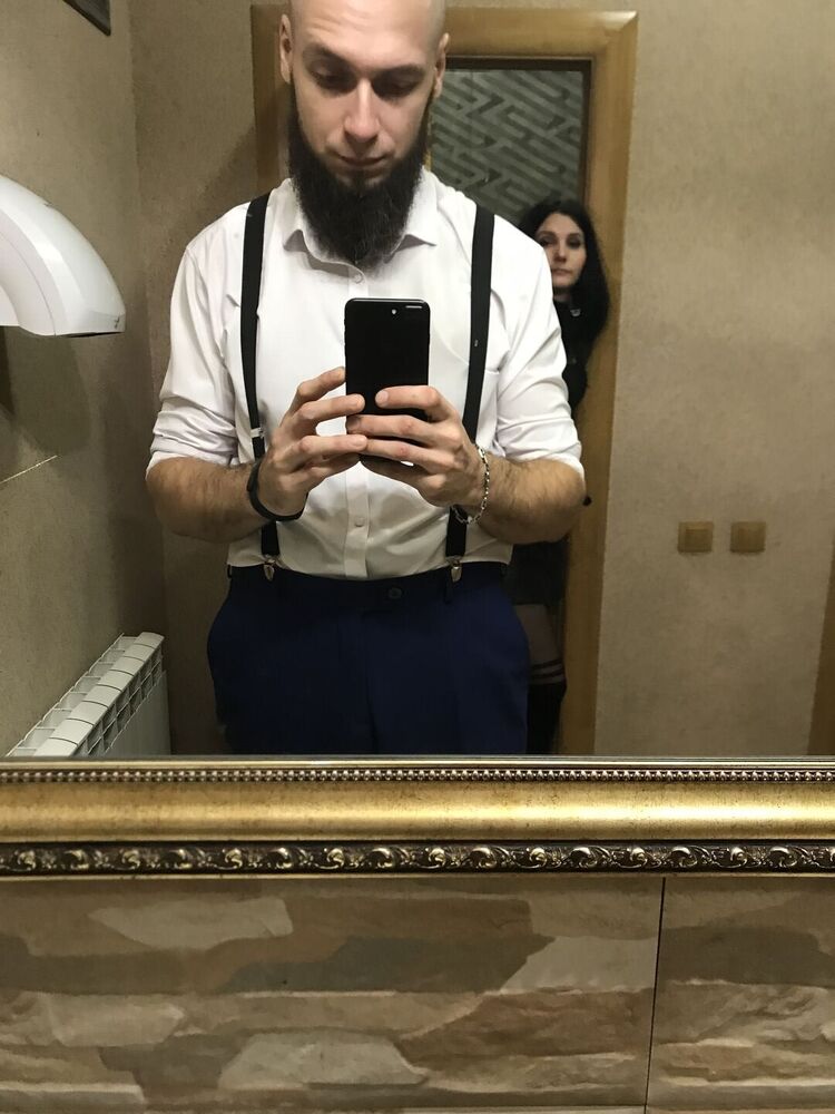  46581858  , 33 ,    