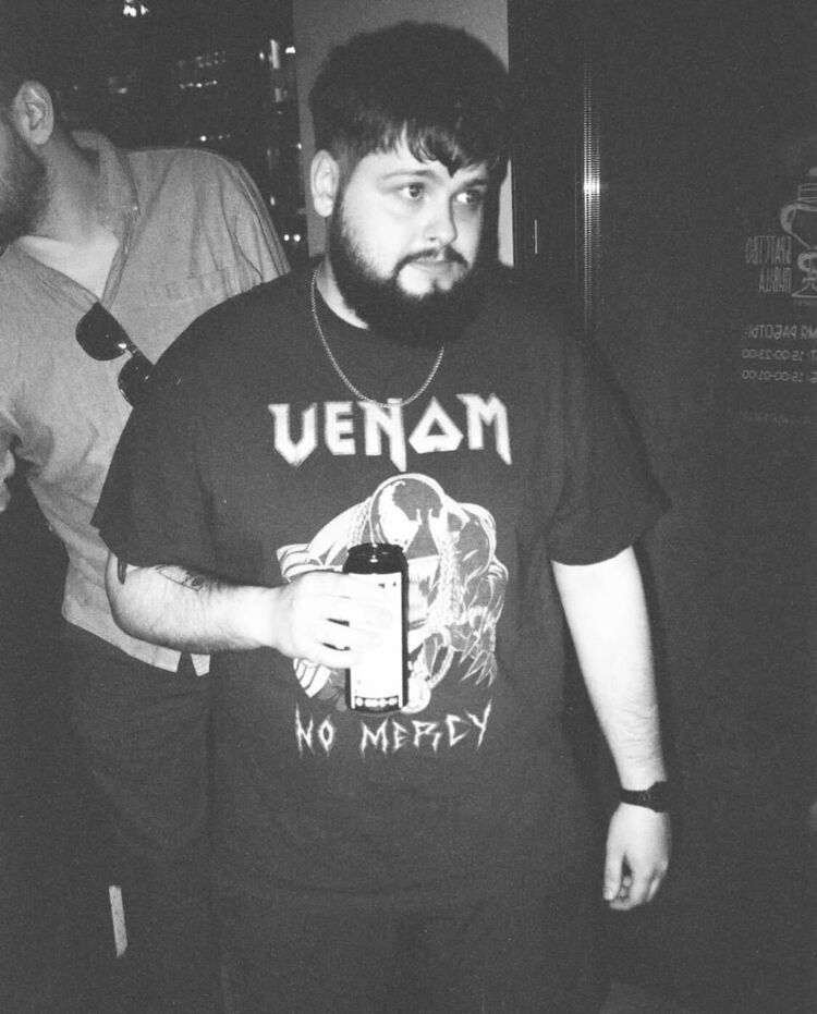  33790138  , 30 ,    -