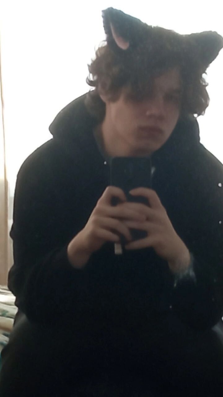  46712558  , 24 ,    
