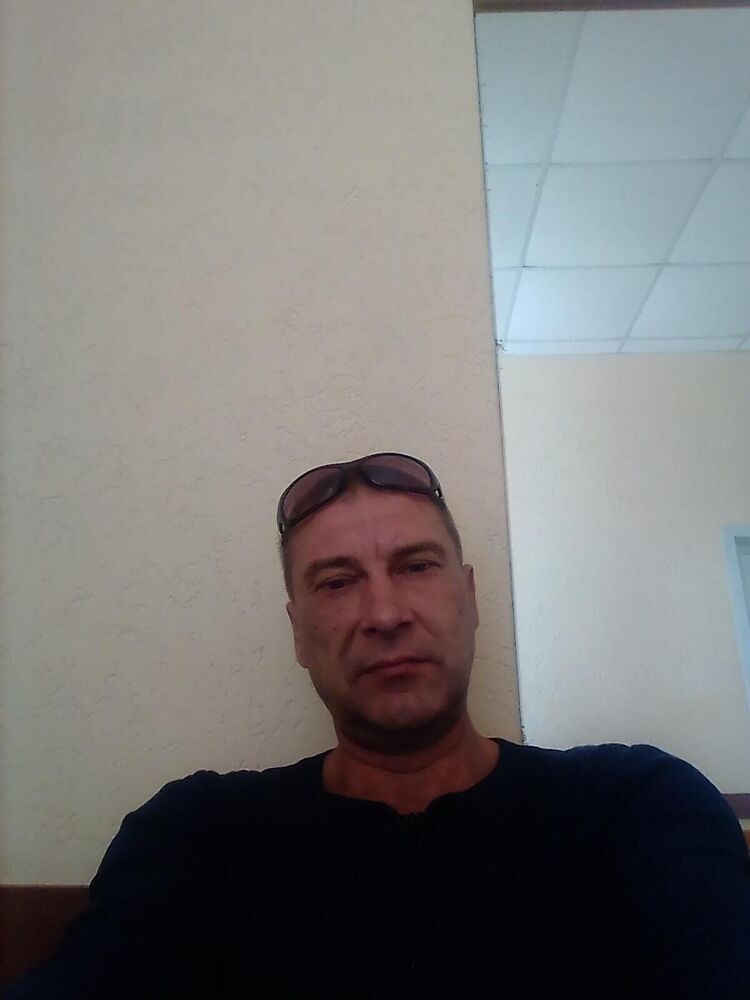  47010048  , 52 ,    
