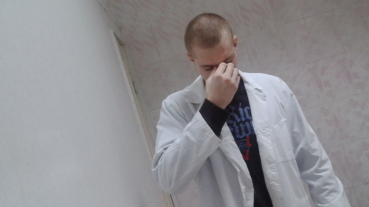  9803988  Maximilian, 30 ,    