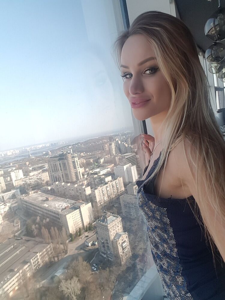  24278888  Vika, 28 ,    