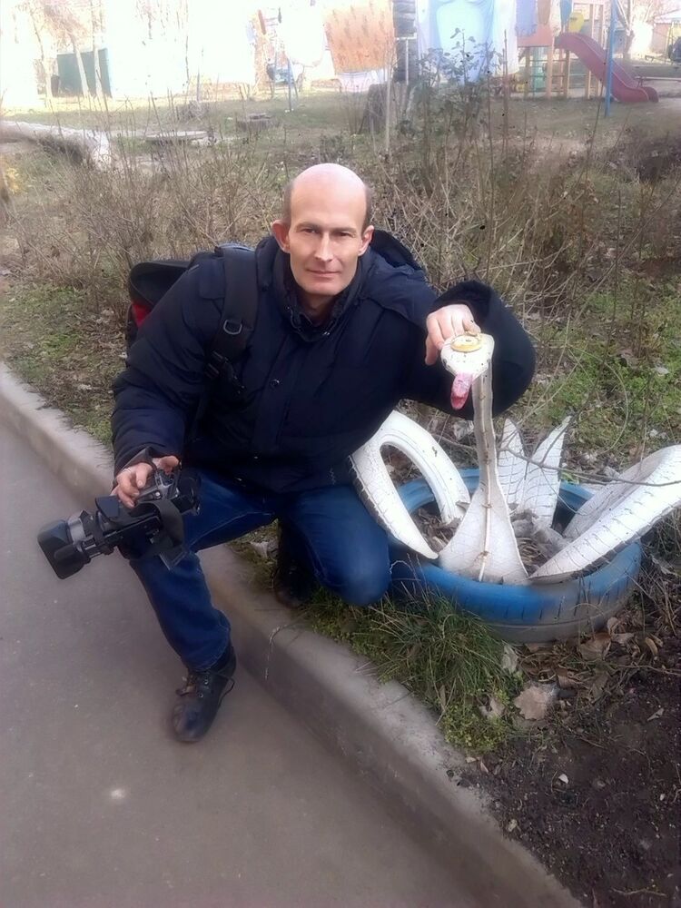  10566808  VLAD, 57 ,    