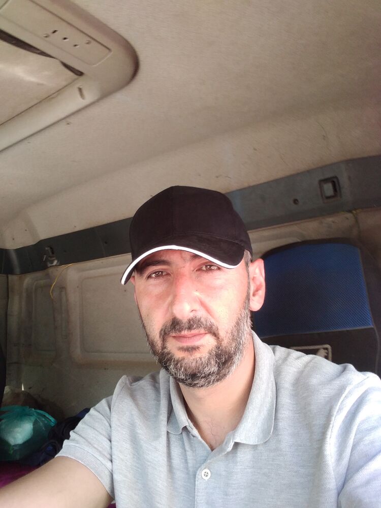  ,   Grigor, 41 ,   ,   