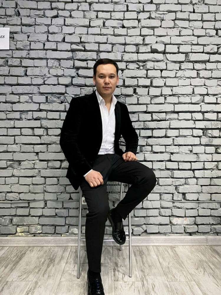  ,   Sanat, 33 ,   ,   