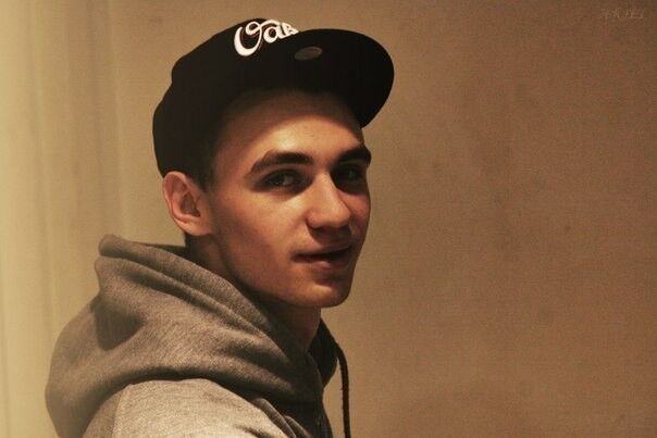  4122168  Aleksey, 39 ,    