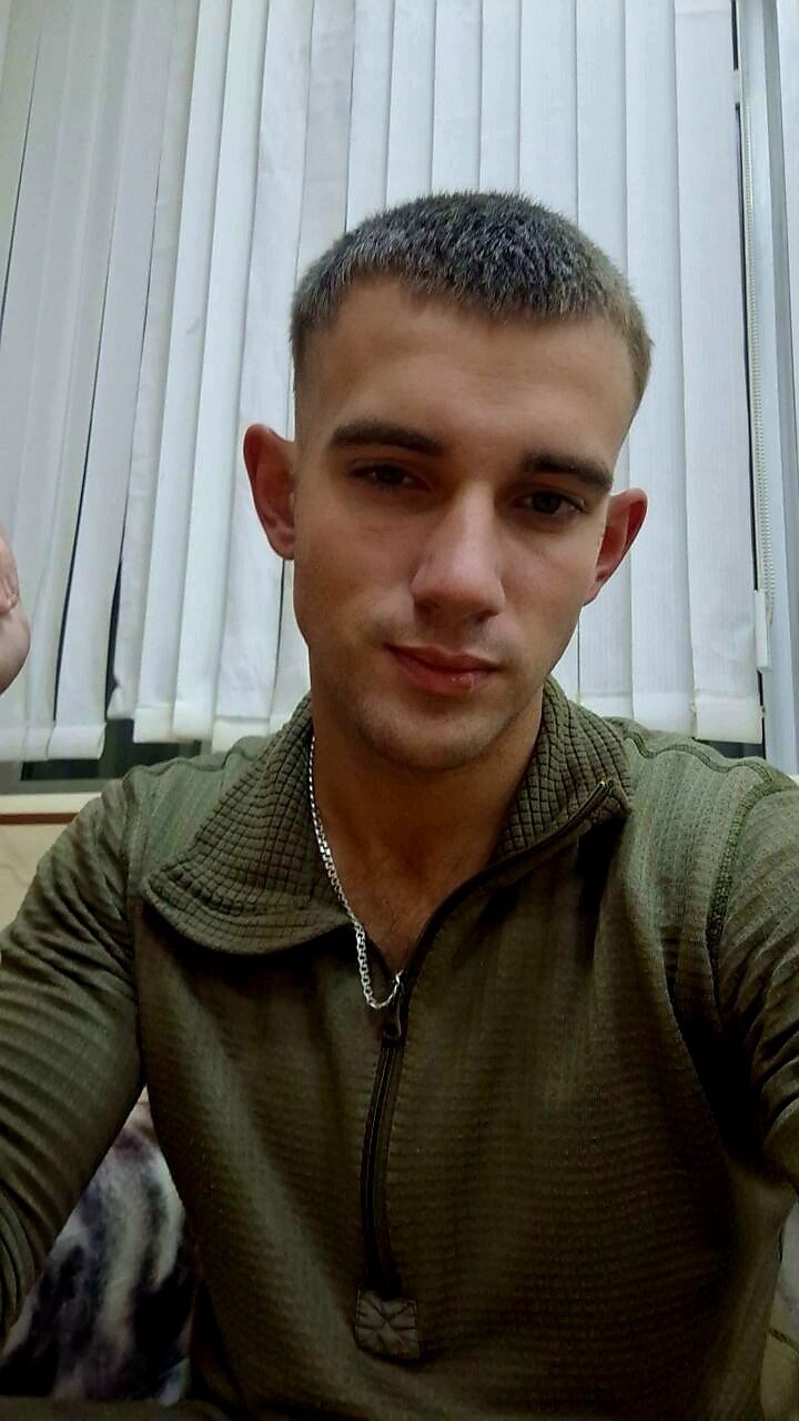  48978078  , 28 ,    