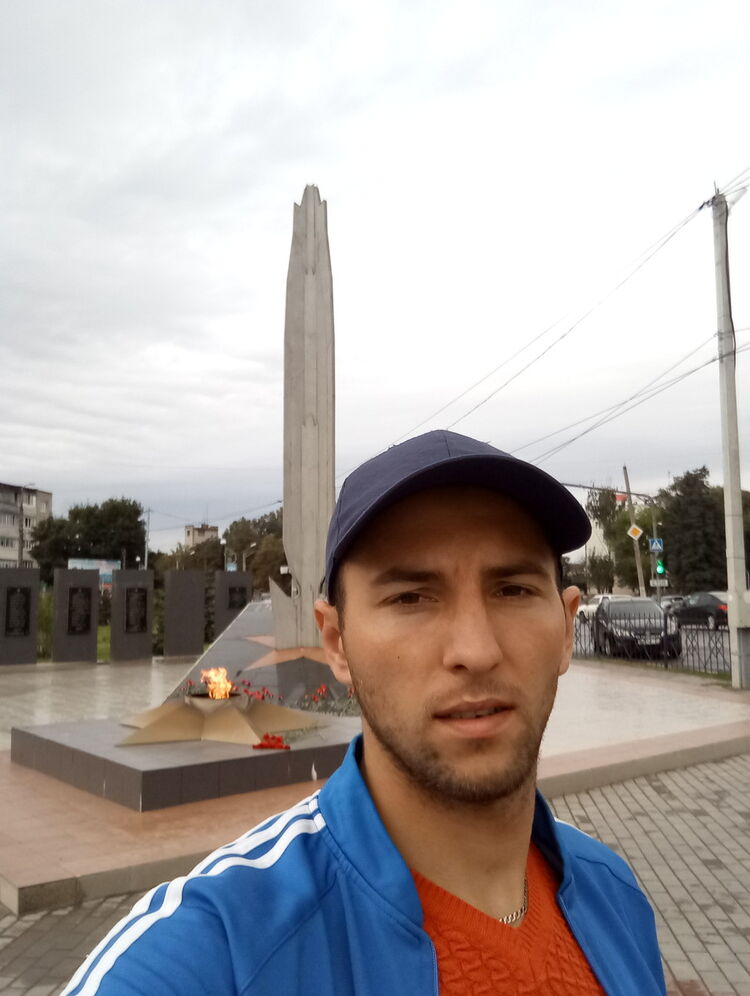  11697758  Vladimir, 34 ,    