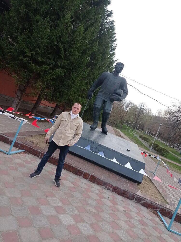  48083298  Ilya, 29 ,    