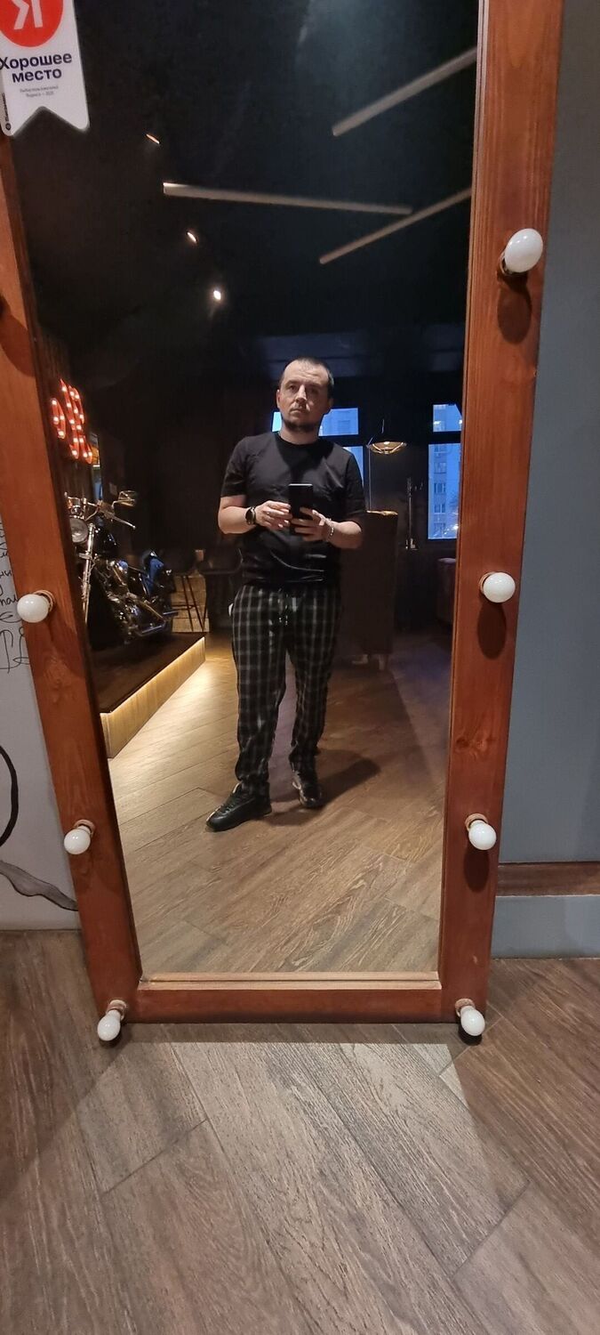  27200428  Alan, 35 ,    