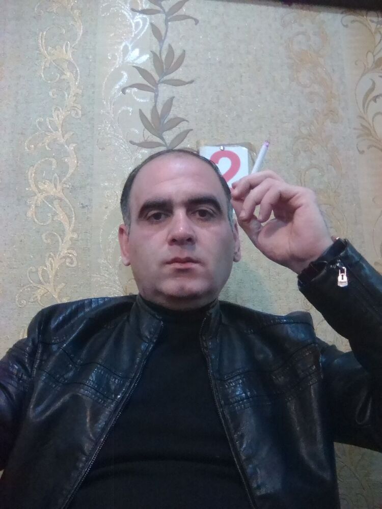  15915878  Zaur, 45 ,    