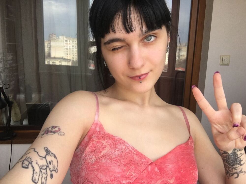  43509968  Kiera, 24 ,    Kodak