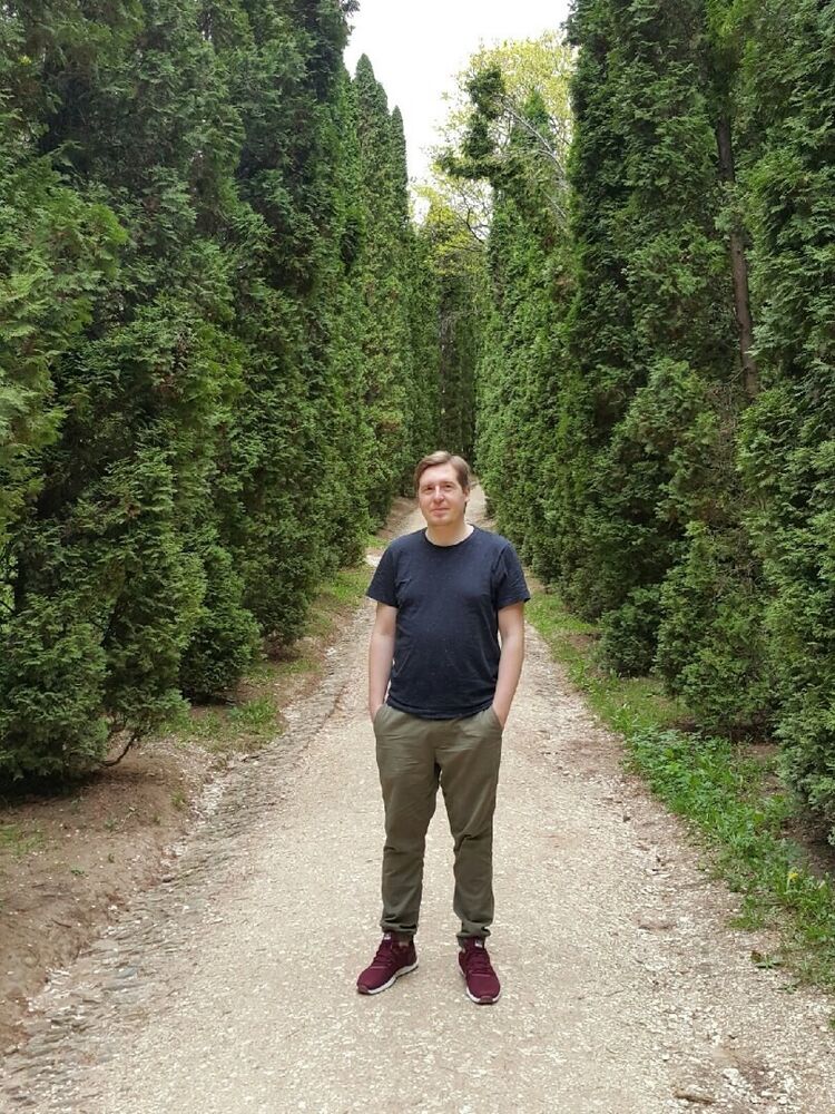  20372898  Dima, 37 ,    