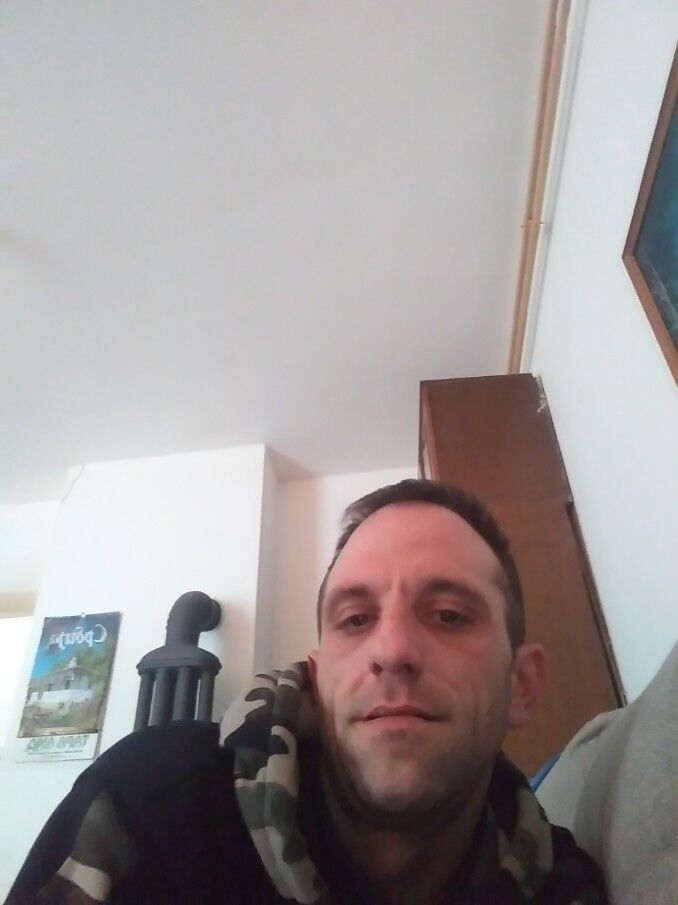  ,   Bojan, 38 ,   ,   , c 