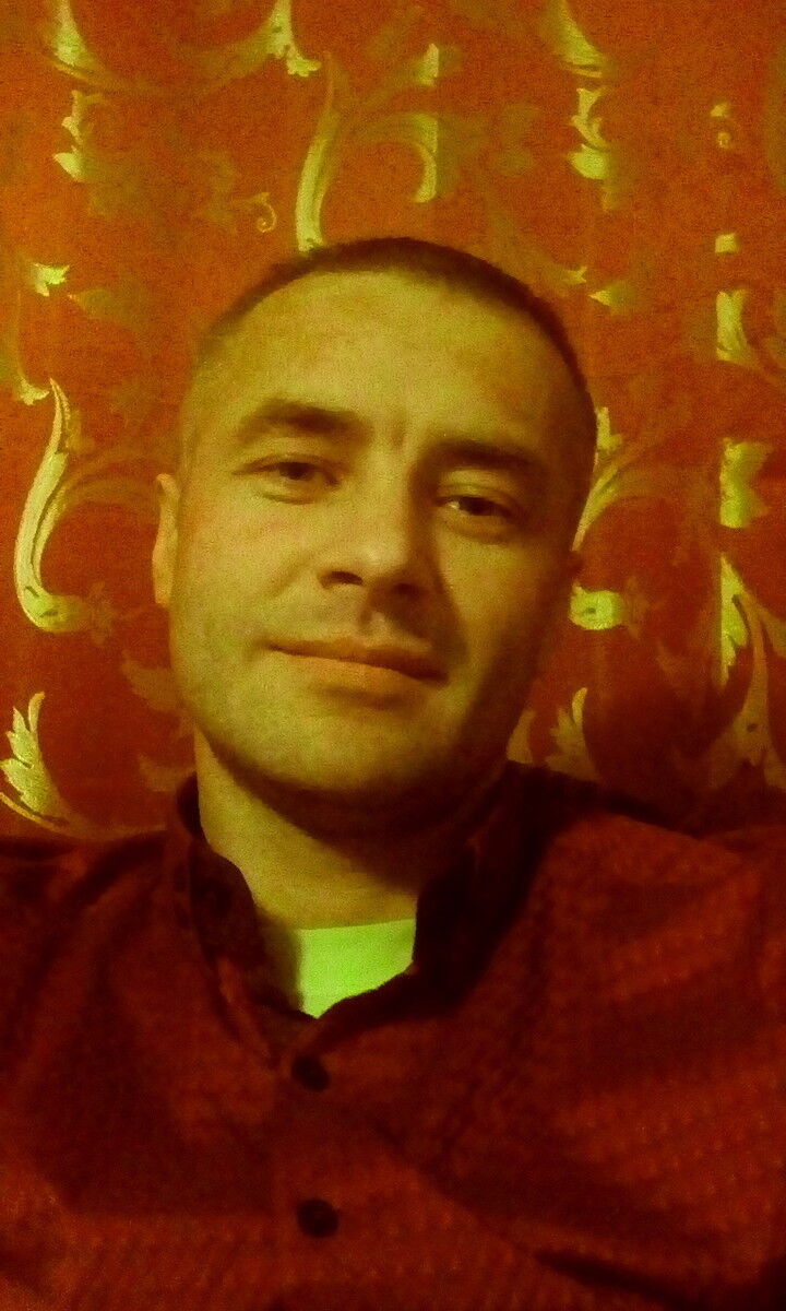  9216898  Aleksandr, 44 ,     