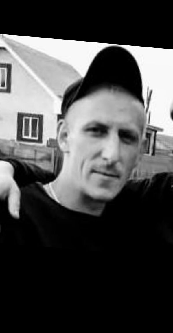  ,   Lexa, 33 ,   ,   , c , 