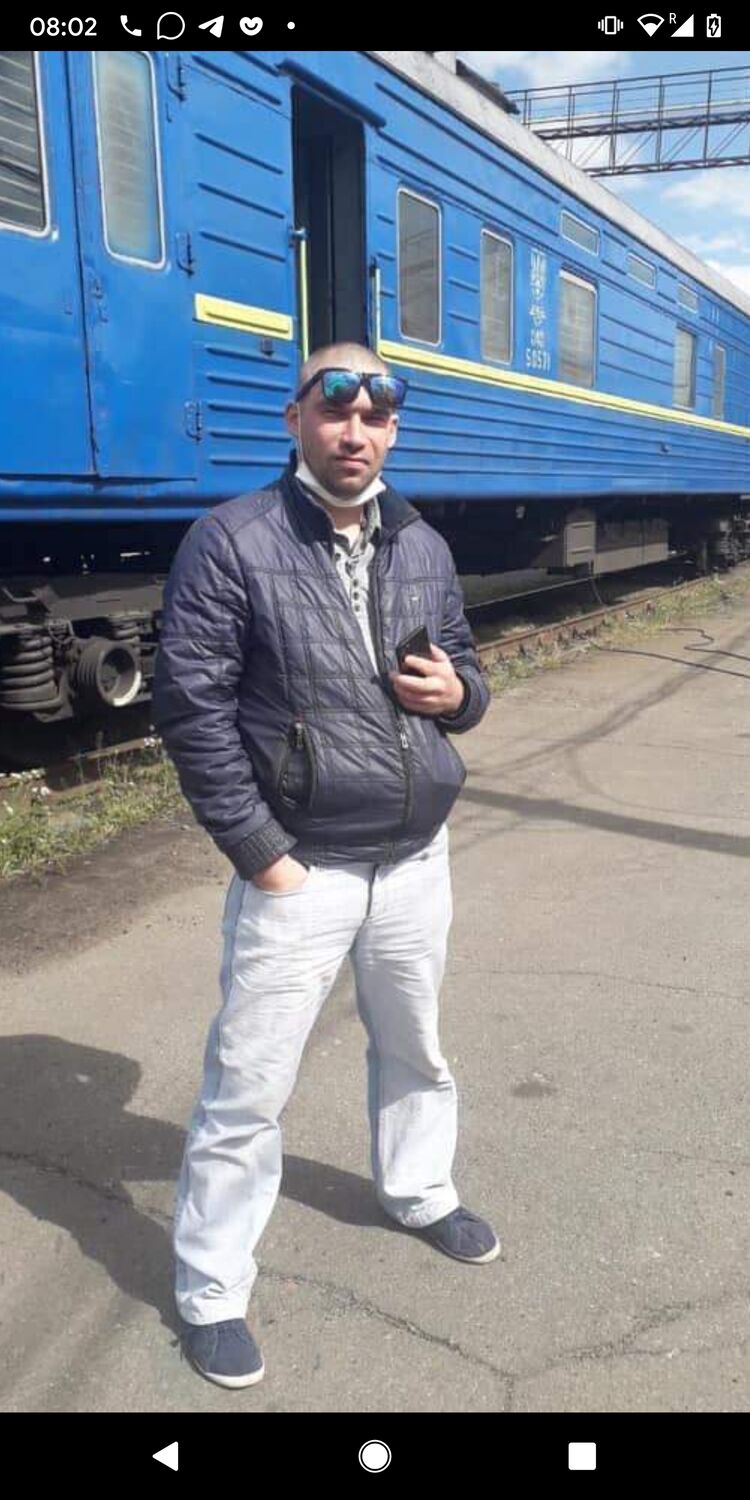  41464188  Vitalius, 38 ,    Malachov