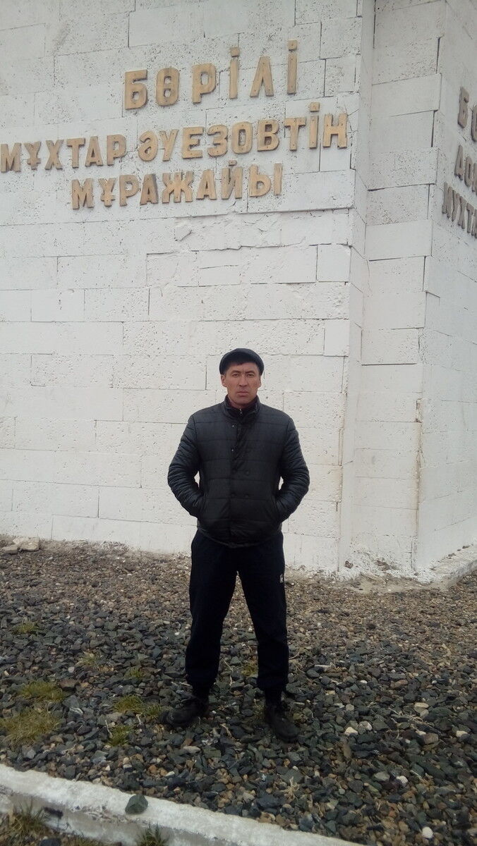  15828168  , 47 ,    