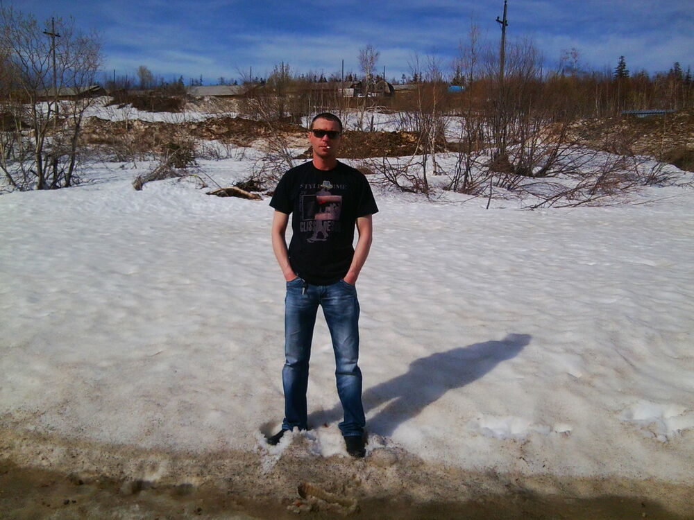  5797058  Aleksei, 48 ,    