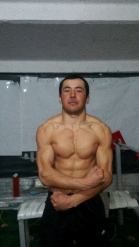  27548038  Muhiddin, 33 ,    