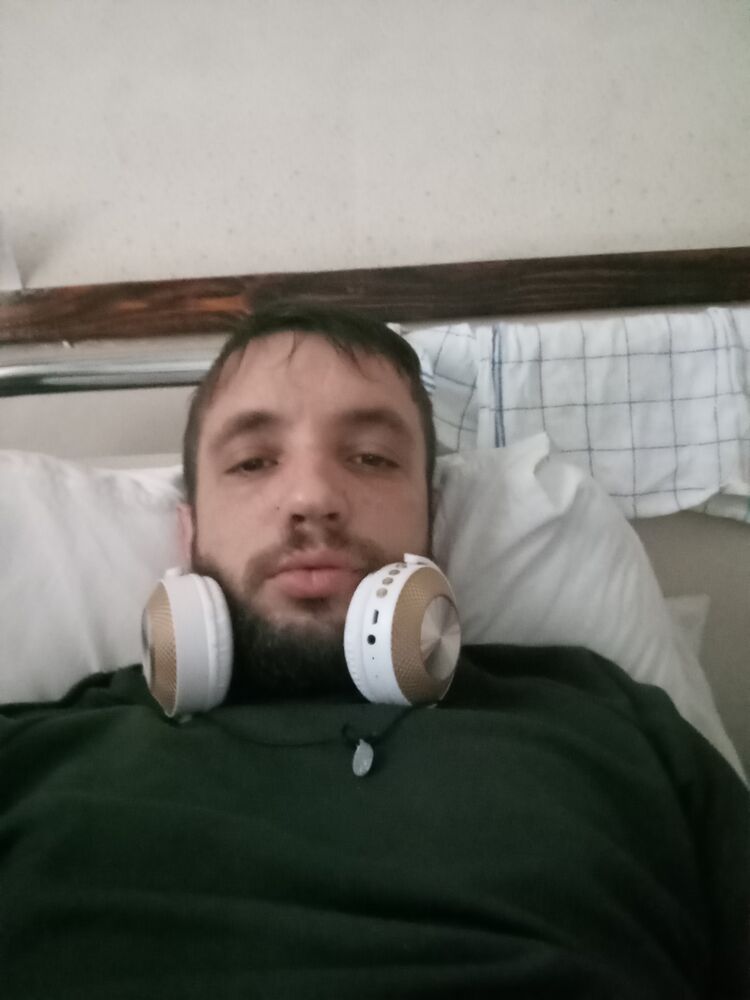  46820518  Ivan, 37 ,    