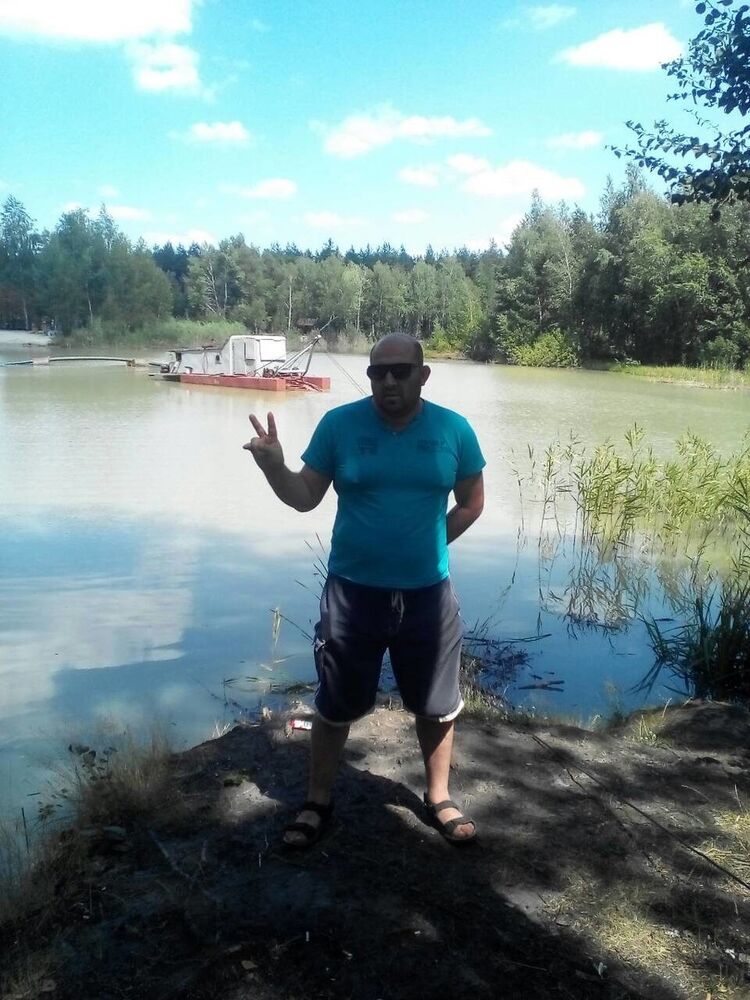  12313838  Oleg, 48 ,    