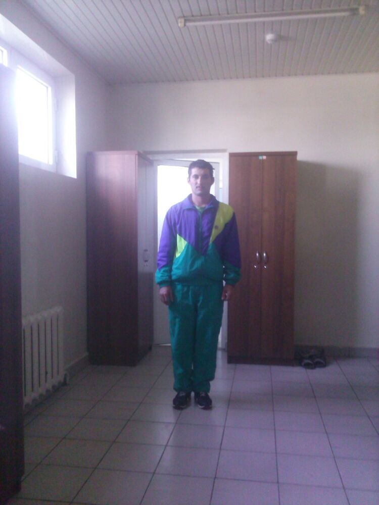 ,   Albert, 33 ,   , 