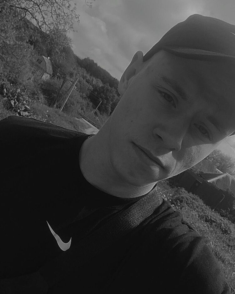  ,   Igor, 19 ,   ,   