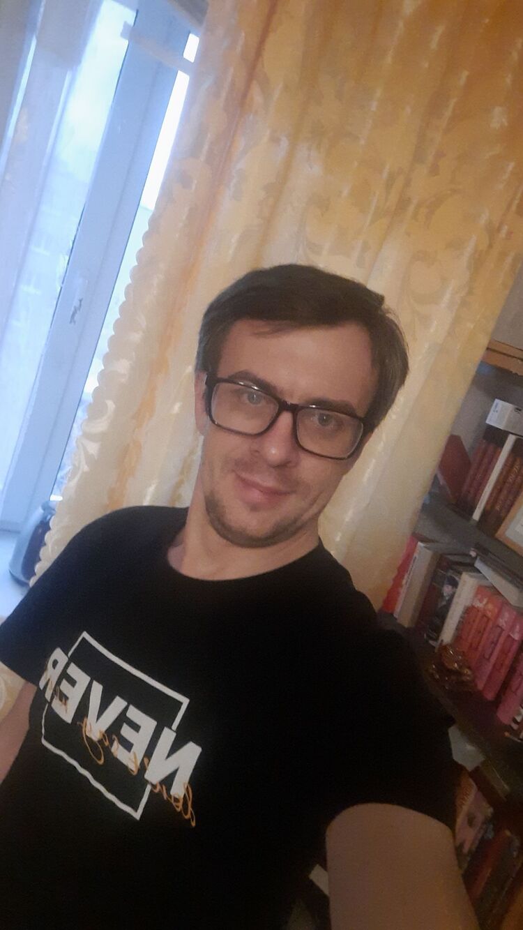  54135778  Maxim, 35 ,    