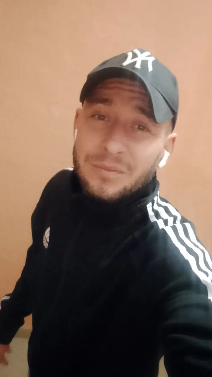  52757068  , 31 ,    
