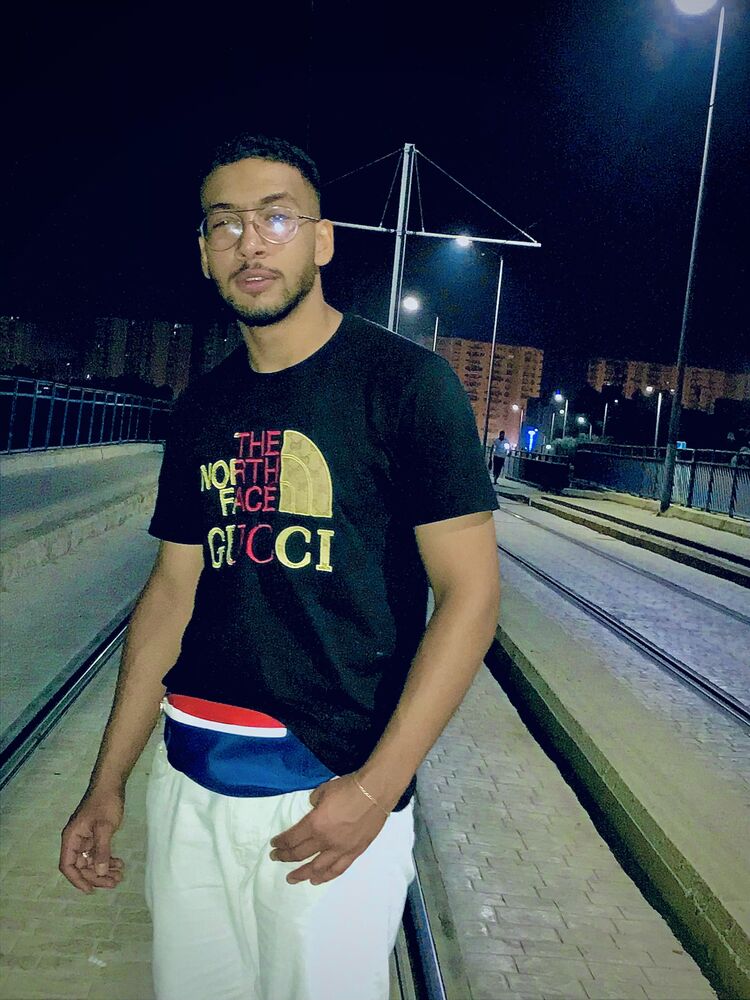  Algiers,   Rabeh, 25 ,   ,   