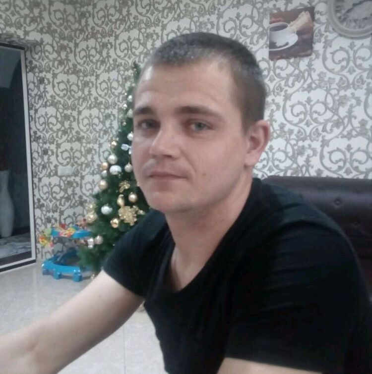  20807198  Vladimir, 34 ,    