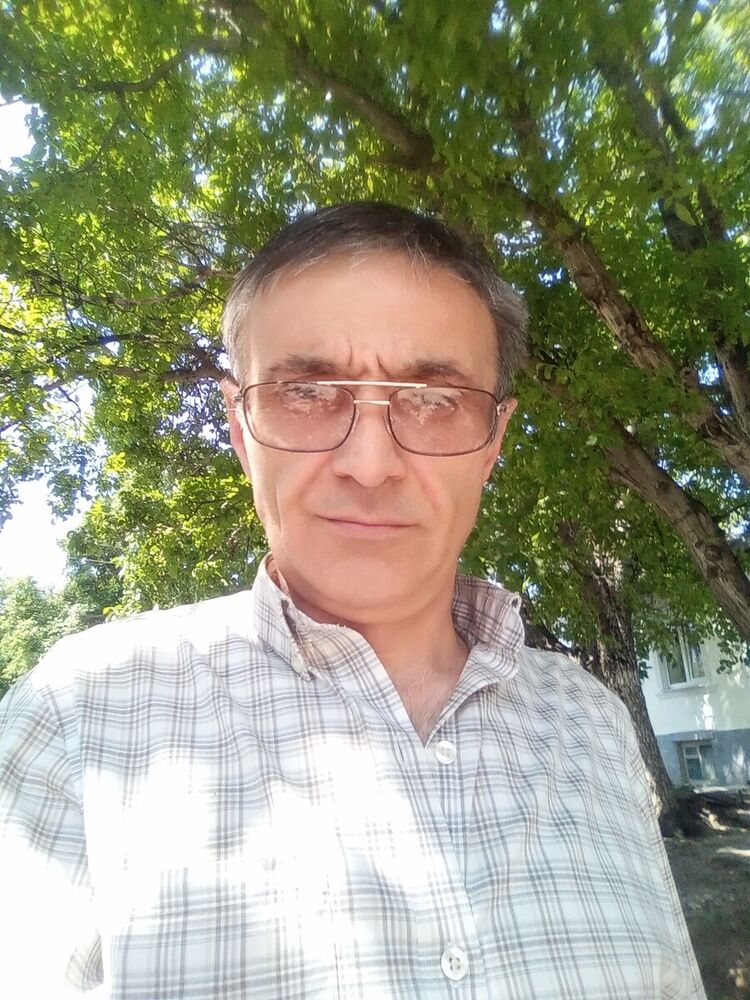  20760388  , 52 ,    