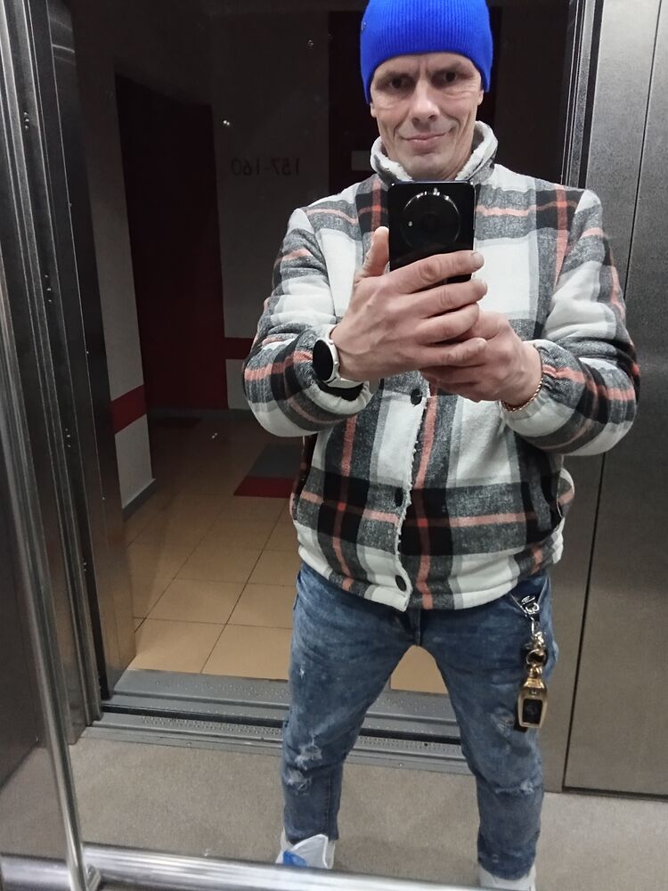  48297688  Aleks, 44 ,    -
