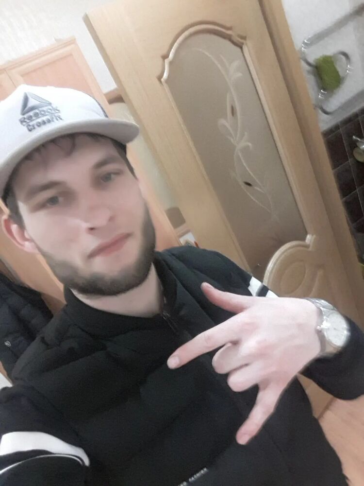  31855928  Alexander, 31 ,    