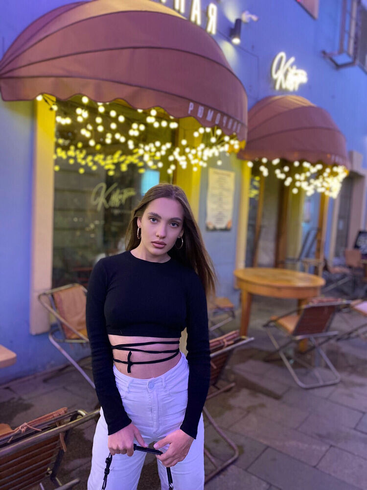  38434048  Diana, 27 ,    