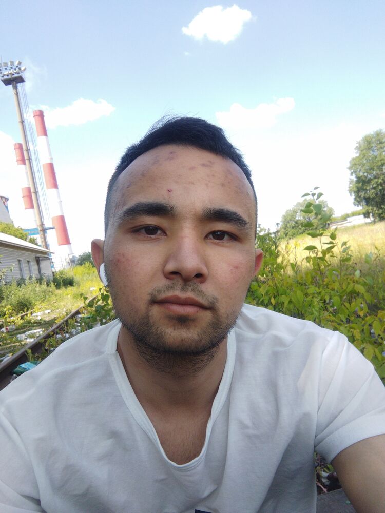  36918168  Fayozbek, 25 ,    