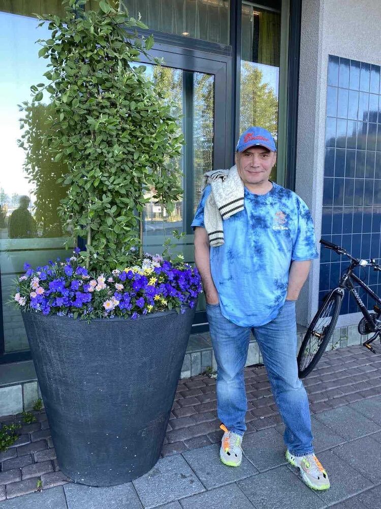  Harstad,   Andrey, 53 ,   ,   , c 