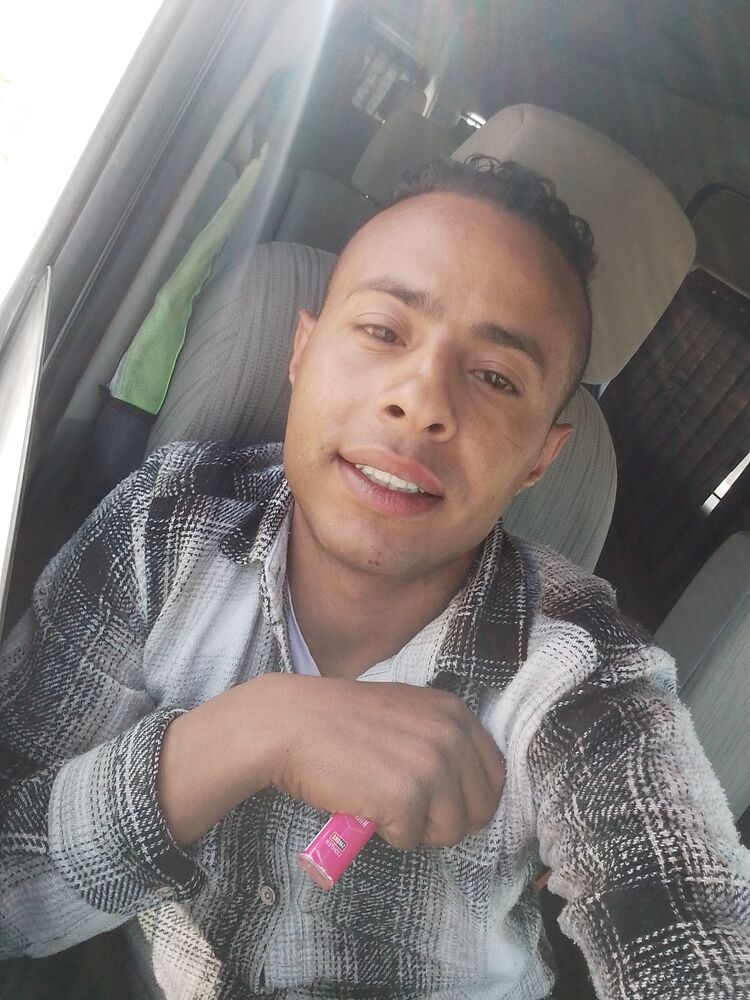  ,   Waleed Samir, 25 ,   ,   , c 