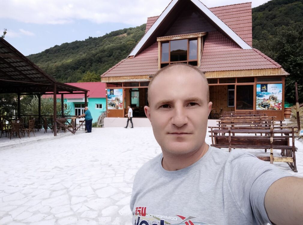  ,   Gevorg, 33 ,   ,   , c 